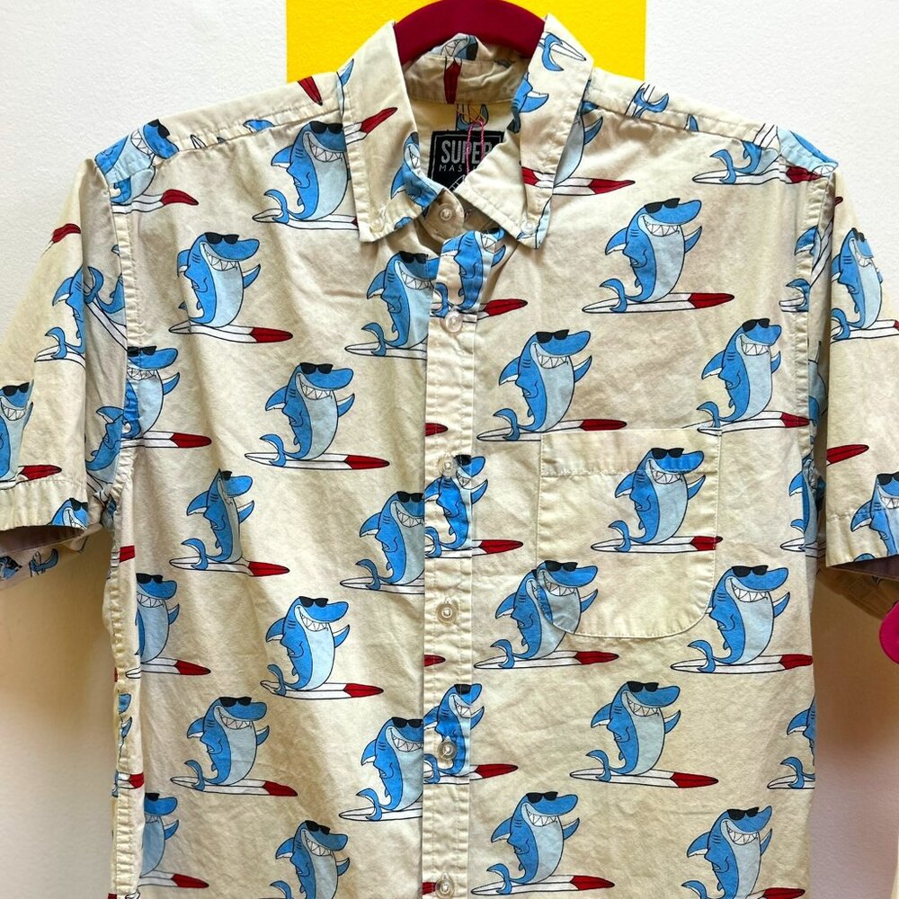 Super Massive Men's Shark Surfer Button-Up Size Small